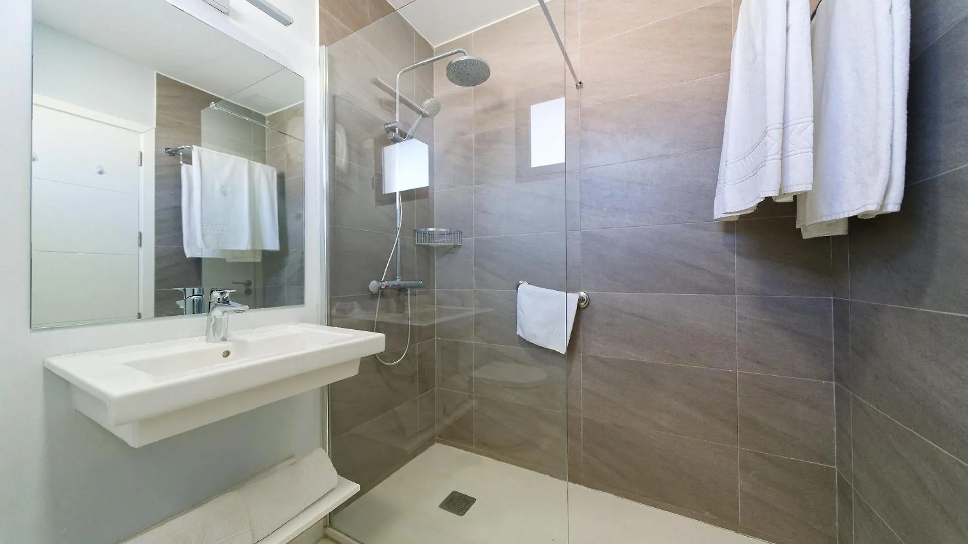 Salt-Apartaments Reina Sol Playa del Ingles  Spain